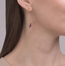 Load image into Gallery viewer, Ladies Elegant Hummingbird Rhinestone Stud Earrings