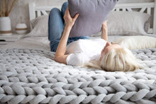 Load image into Gallery viewer, Chunky Knit Blanket