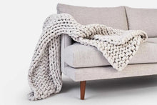 Load image into Gallery viewer, Chunky Knit Blanket